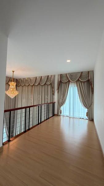 Pool villa with a swimming pool, On Nut 46, Bangkok, , Suan Luang, Bangkok, 5 Bedrooms, 200 sqm, Single Detached House For Rent, by Connex Property, 500535020 - DDproperty.com