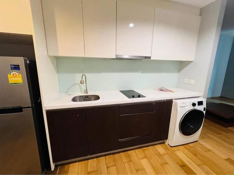 The Breeze Narathiwas, Bangkok, 198 Narathiwat Ratchanakarin Road, Chong Nonsi, Yan Nawa, Bangkok, 1 Bedroom, 43 sqm, Condo For Sale, by Jurarat Srichat, 500535055 - DDproperty.com