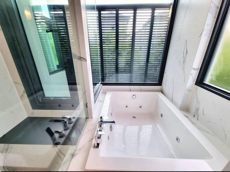 The Sonne Srinakarin-Bangna, Bangkok, Soi Chumchon Mahat Thai 3, Bangna-Trad Road, Dok Mai, Prawet, Bangkok, 4 Bedrooms, 245 sqm, Single Detached House For Sale, by บุษบา รัตนวงษ์ชัย, 500535101 - DDproperty.com