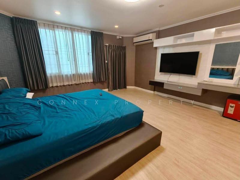 Home office in the Sutthisan area, 450 meters from Sutthisan MRT, Bangkok, -, Samsen Nok, Huai Khwang, Bangkok, 4 Bedrooms, 320 sqm, Single Detached House For Rent, by Connex Property, 500535106 - DDproperty.com