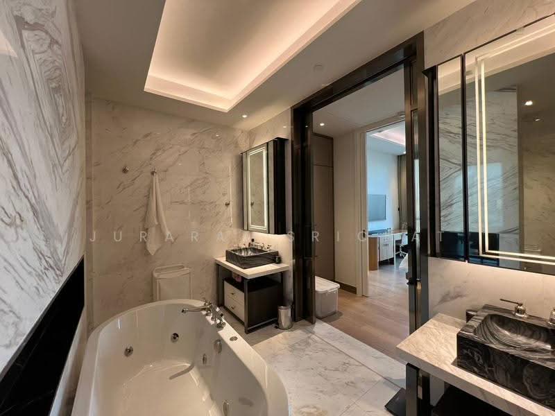 The Residences At Mandarin Oriental, Bangkok, 117 Charoen Nakorn Road, Khlong Ton Sai, Khlong San, Bangkok, 2 Bedrooms, 128 sqm, Condo For Rent, by Jurarat Srichat, 500535191 - DDproperty.com
