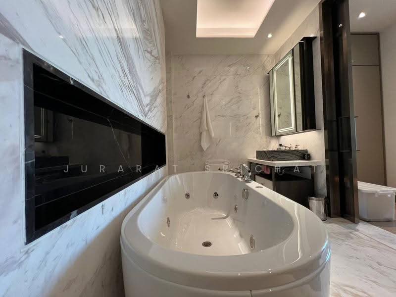 The Residences At Mandarin Oriental, Bangkok, 117 Charoen Nakorn Road, Khlong Ton Sai, Khlong San, Bangkok, 2 Bedrooms, 128 sqm, Condo For Rent, by Jurarat Srichat, 500535191 - DDproperty.com