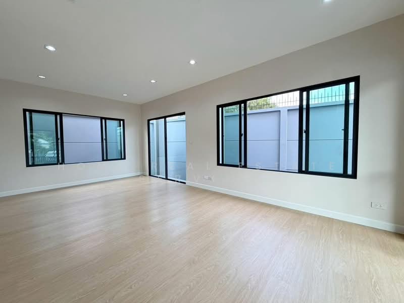 Saransiri Tiwanon Chaengwattana, Pathum Thani, Ban Mai, Muang Pathum Thani, Pathum Thani, 3 Bedrooms, 180 sqm, Single Detached House For Sale, by HOME Real Estate Service, 500535206 - DDproperty.com
