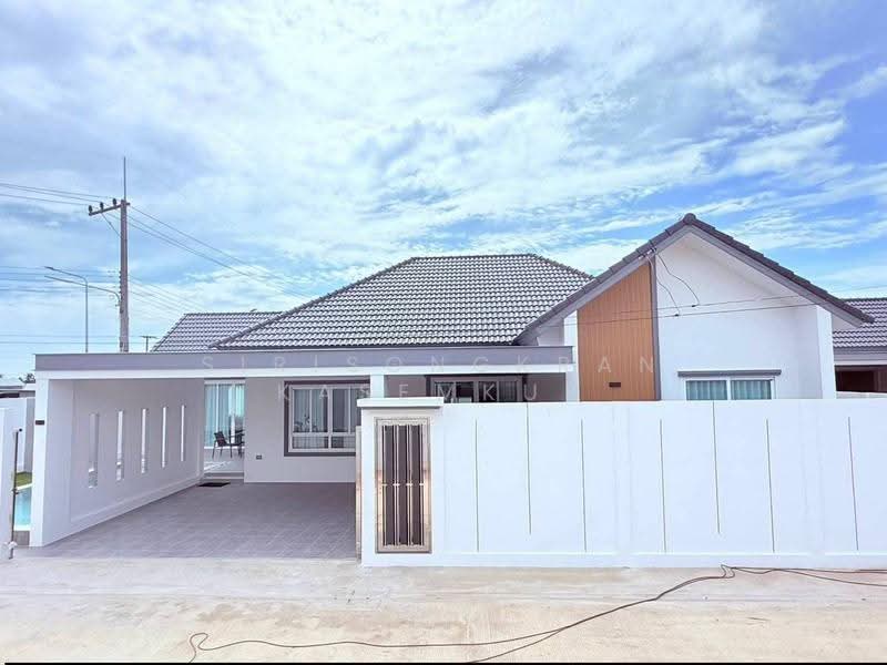 3-BR House, Chon Buri (Pattaya), Poong, Bang Lamung (Pattaya), Chon Buri (Pattaya), 3 Bedrooms, 280 sqm, Single Detached House For Sale, by Sirisongkran Kasemkun, 500535222 - DDproperty.com