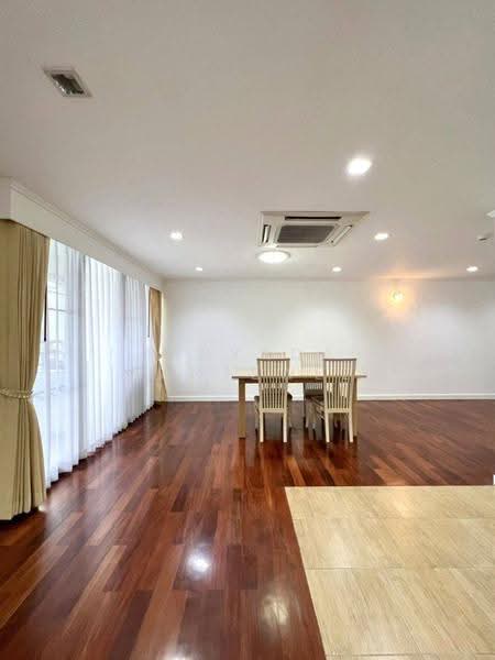 Acadamia Grand Tower, Bangkok, Soi Sukhumvit 43, Khlong Tan Nua, Watthana, Bangkok, 1 Bedroom, 165 sqm, Condo For Rent, by Pinyada Hantewee, 500535244 - DDproperty.com