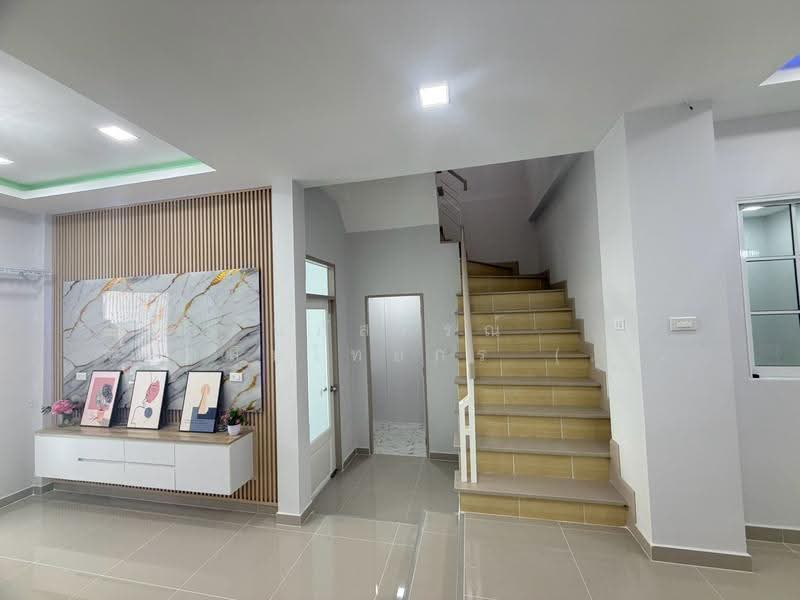 หมู่บ้านรื่นฤดี5 หทัยราษฏร์ แขวงบางชัน เขตคลองสามวา, กรุงเทพ, หทัยราษฎร์, บางชัน, คลองสามวา, กรุงเทพ, 80 ตร.ม., ทาวน์เฮ้าส์ ขาย, โดย นภัสศรณ์ วงศ์สินไทยกร (นันท์), 500535262 - DDproperty.com