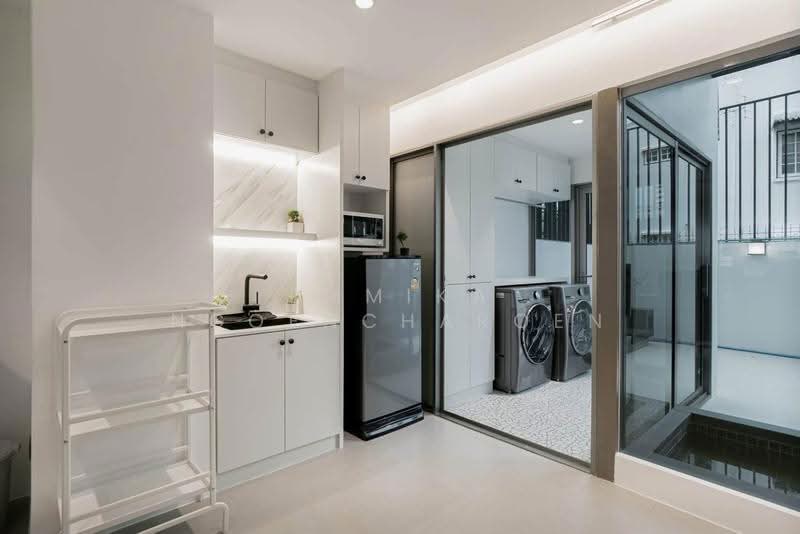 LUXE 35 Ratchada-Ladprao, Bangkok, Soi Lat Phrao 35, Lat Phrao Road, Chan Kasem, Chatuchak, Bangkok, 3 Bedrooms, 400 sqm, Townhouse For Rent, by Emmika Ngoencharoen, 500535280 - DDproperty.com