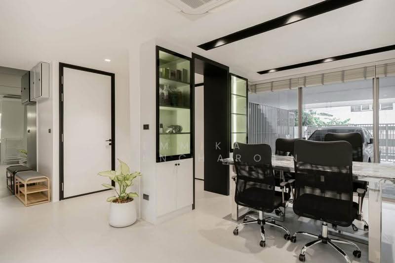 LUXE 35 Ratchada-Ladprao, Bangkok, Soi Lat Phrao 35, Lat Phrao Road, Chan Kasem, Chatuchak, Bangkok, 3 Bedrooms, 400 sqm, Townhouse For Rent, by Emmika Ngoencharoen, 500535280 - DDproperty.com