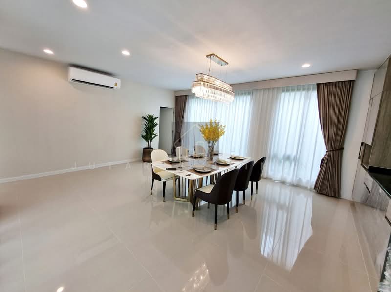 Burasiri Krungthep Kreetha, Bangkok, 95 Soi Pracha Ruam Chai, Hua Mak, Bang Kapi, Bangkok, 4 Bedrooms, 300 sqm, Single Detached House For Rent, by Jutarat Jitmun, 500535285 - DDproperty.com