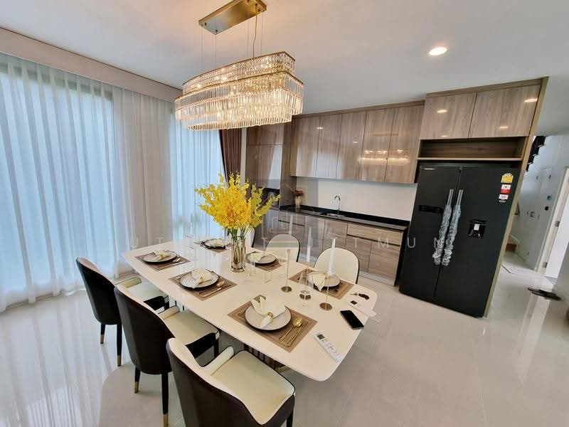 Burasiri Krungthep Kreetha, Bangkok, 95 Soi Pracha Ruam Chai, Hua Mak, Bang Kapi, Bangkok, 4 Bedrooms, 300 sqm, Single Detached House For Rent, by Jutarat Jitmun, 500535285 - DDproperty.com