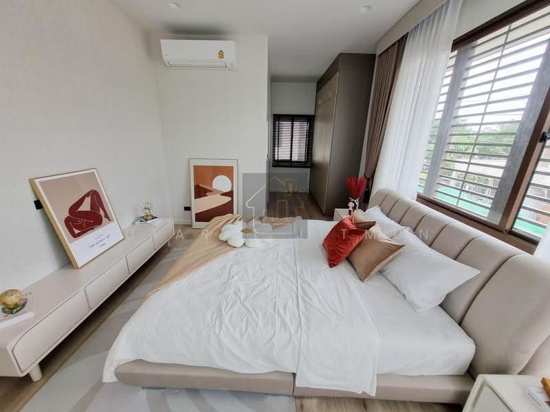 Burasiri Krungthep Kreetha, Bangkok, 95 Soi Pracha Ruam Chai, Hua Mak, Bang Kapi, Bangkok, 4 Bedrooms, 300 sqm, Single Detached House For Rent, by Jutarat Jitmun, 500535285 - DDproperty.com
