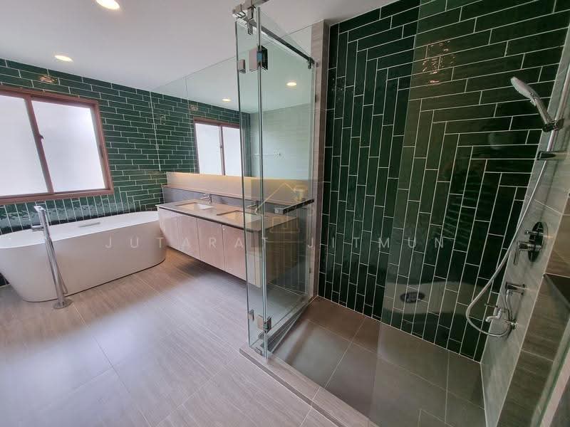 Burasiri Krungthep Kreetha, Bangkok, 95 Soi Pracha Ruam Chai, Hua Mak, Bang Kapi, Bangkok, 4 Bedrooms, 300 sqm, Single Detached House For Rent, by Jutarat Jitmun, 500535285 - DDproperty.com