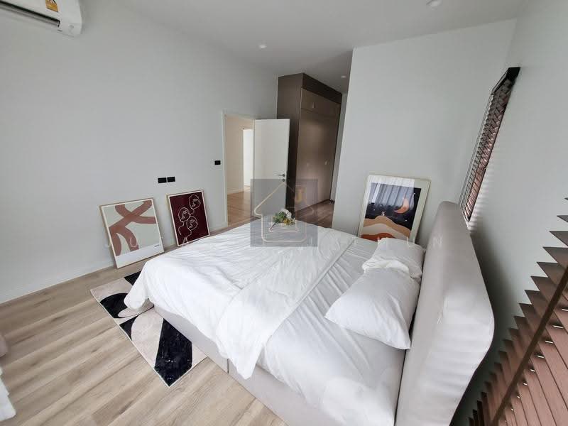 Burasiri Krungthep Kreetha, Bangkok, 95 Soi Pracha Ruam Chai, Hua Mak, Bang Kapi, Bangkok, 4 Bedrooms, 300 sqm, Single Detached House For Rent, by Jutarat Jitmun, 500535285 - DDproperty.com