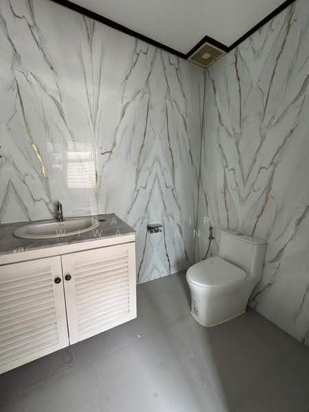 Ladawan Srinakarin, Samut Prakan, Srinakarin Road, Bang Kaeo, Bang Plee, Samut Prakan, 4 Bedrooms, 400 sqm, Single Detached House For Rent, by Namthip Wiwatmanitsakul, 500535286 - DDproperty.com