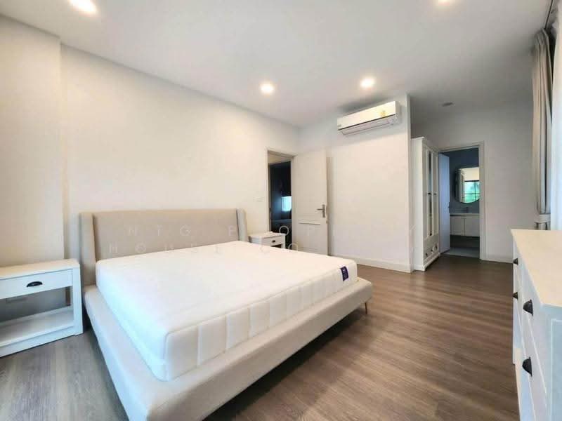 Nantawan Rama 9 - New Krungthepkreetha, Bangkok, Saphan Sung, Bangkok, 4 Bedrooms, 302 sqm, Single Detached House For Rent, by NTG Property House Co.,Ltd., 500535350 - DDproperty.com