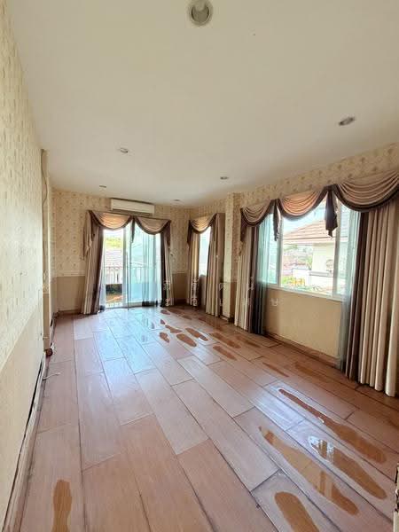 โมเดริน วิลล์, Udon Thani, Nong Bua, Muang Udon Thani, Udon Thani, 3 Bedrooms, 240 sqm, Single Detached House For Sale, by อภิรัตน์ ประวิเศษ, 500535409 - DDproperty.com