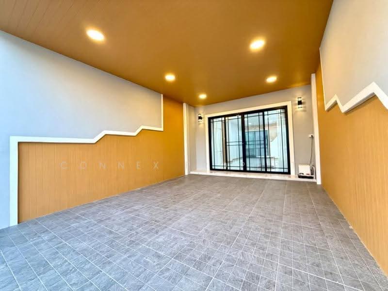 บ้านทาวน์เฮาส์รีโนเวทใหม่ทั้งหลัง พร้อมเข้าอยู่ ซอยสวนผัก 19 ตลิ่งชัน, กรุงเทพ, , ตลิ่งชัน, กรุงเทพ, 100 ตร.ม., ทาวน์เฮ้าส์ ขาย, โดย Connex Property, 500535529 - DDproperty.com