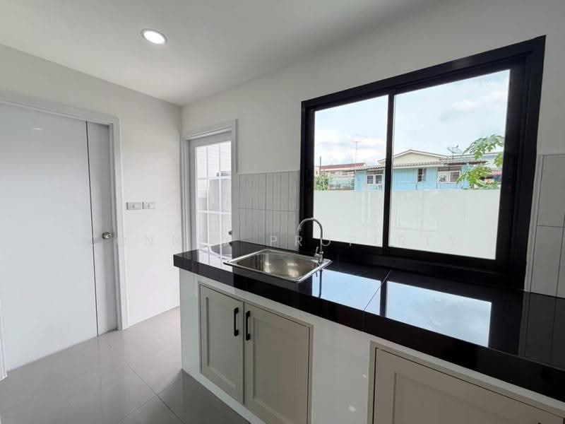 4- Story Townhouse in lat Phrao 110, Bangkok, ลาดพร้าว, Khlong Chan, Bang Kapi, Bangkok, 4 Bedrooms, 200 sqm, Townhouse For Sale, by Connex Property, 500535565 - DDproperty.com