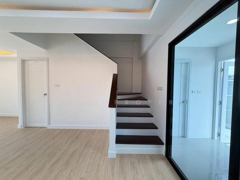 ทาวน์โฮม 4 ชั้น ลาดพร้าว 110, กรุงเทพ, ลาดพร้าว, คลองจั่น, บางกะปิ, กรุงเทพ, 200 ตร.ม., Townhouse ขาย, โดย Connex Property, 500535565 - DDproperty.com