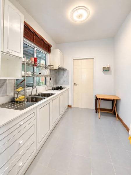 The Trust Kanchanaphisek - Hathairat, Pathum Thani, Hathairat Rd., Bung Kham Proi, Lam Luk Ka, Pathum Thani, 3 Bedrooms, 200 sqm, Single Detached House For Sale, by นภัสศรณ์ วงศ์สินไทยกร (นันท์), 500535571 - DDproperty.com