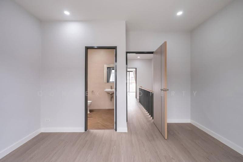 Wang Thong Village 1, Bangkok, , Khlong Kum, Bueng Kum, Bangkok, 2 Bedrooms, 110 sqm, Townhouse For Sale, by Connex Property, 500535597 - DDproperty.com