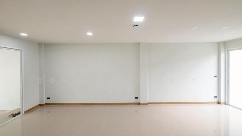 Townhouse in Soi Chinnakhet 2, Thung Song Hong Subdistrict, Lak Si District, Bangkok, , Thung Song Hong, Lak Si, Bangkok, 3 Bedrooms, 165 sqm, Townhouse For Sale, by Connex Property, 500535954 - DDproperty.com