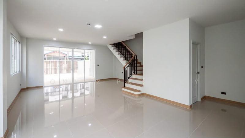 Townhouse in Soi Chinnakhet 2, Thung Song Hong Subdistrict, Lak Si District, Bangkok, , Thung Song Hong, Lak Si, Bangkok, 3 Bedrooms, 165 sqm, Townhouse For Sale, by Connex Property, 500535954 - DDproperty.com