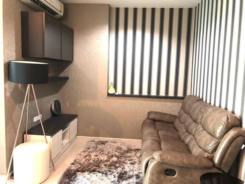 Life Ratchadapisek, Bangkok, 279 Ratchadapisaek Road, Huai Khwang, Bangkok, 1 Bedroom, 46 sqm, Condo For Rent, by Tanawat PP, 500536529 - DDproperty.com