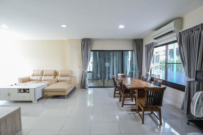 Mantana Kalapapruk-Wongwaen, Bangkok, 379 Kanchanaphisek Road, Lak Song, Bang Khae, Bangkok, 4 Bedrooms, 220 sqm, Single Detached House For Rent, by นัฐพงค์ มณีอัครเนตร, 500536562 - DDproperty.com
