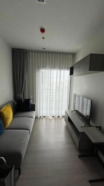 The Base Phetchaburi-Thonglor, Bangkok, Phetchaburi Rd, Bang Kapi, Huai Khwang, Bangkok, 1 Bedroom, 33 sqm, Condo For Rent, by Farida Phetnuam, 500536647 - DDproperty.com