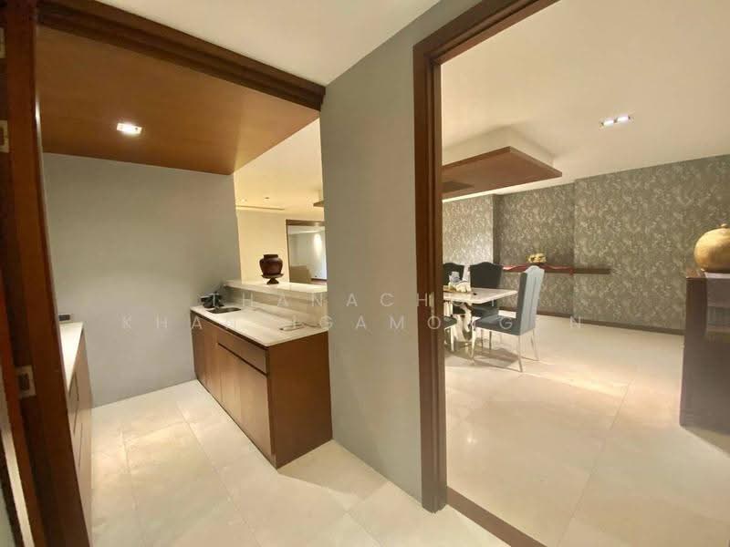 Kallista Mansion, Bangkok, 64 Soi Sukhumvit 11, Khlongtoei Nua, Watthana, Bangkok, 3 Bedrooms, 315 sqm, Condo For Sale, by Thanachot Khantigamongun, 500536711 - DDproperty.com