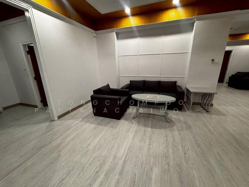 Chaidee Mansion, Bangkok, 75-7 Soi Sukhumvit 11, Khlongtoei Nua, Watthana, Bangkok, 3 Bedrooms, 300 sqm, Apartment For Rent, by Tongchompoo Pattanachaiwongkoon, 500536730 - DDproperty.com