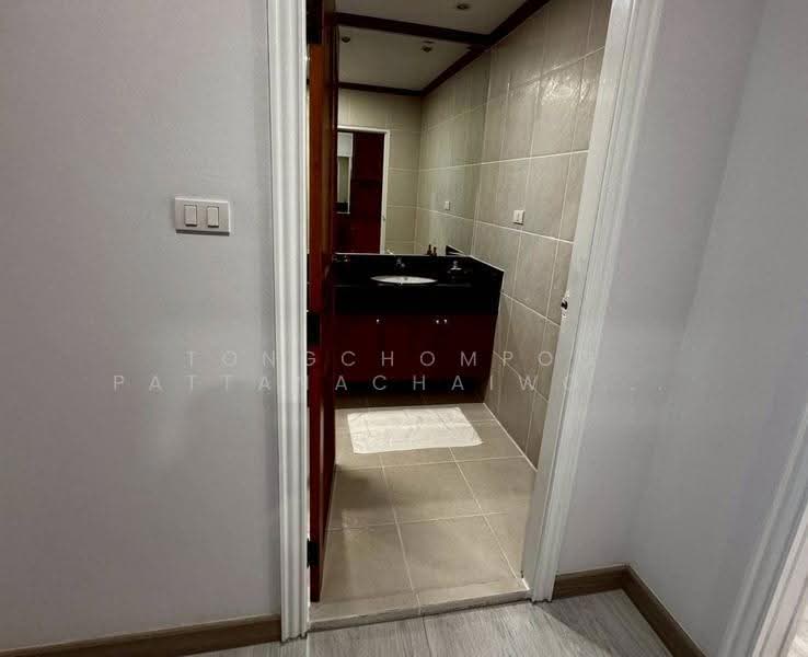 Chaidee Mansion, Bangkok, 75-7 Soi Sukhumvit 11, Khlongtoei Nua, Watthana, Bangkok, 3 Bedrooms, 300 sqm, Apartment For Rent, by Tongchompoo Pattanachaiwongkoon, 500536730 - DDproperty.com