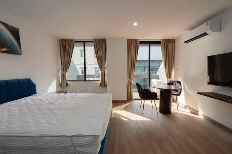 PSJ Penthouse : พีเอสเจ เพนท์เฮ้าส์, กรุงเทพ, ซอย สุขุมวิท 6, คลองเตย, กรุงเทพ, 44 ตร.ม., อพาร์ทเมนท์ ให้เช่า, โดย Farida Phetnuam, 500536785 - DDproperty.com