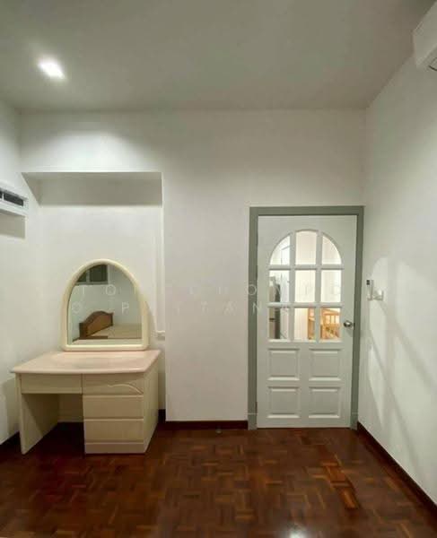 Prasanmitr Condominium : ประสานมิตร คอนโดมิเนียม, กรุงเทพ, ซอยสุขุมวิท 23, คลองเตยเหนือ, วัฒนา, กรุงเทพ, 90 ตร.ม., คอนโด ให้เช่า, โดย Tongchompoo Pattanachaiwongkoon, 500536807 - DDproperty.com