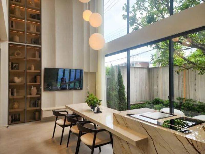 3-BR Townhouse, Bangkok, Bang Chak, Phra Khanong, Bangkok, 3 Bedrooms, 209 sqm, Townhouse For Sale, by Jesadakorn Cohn, 500536814 - DDproperty.com