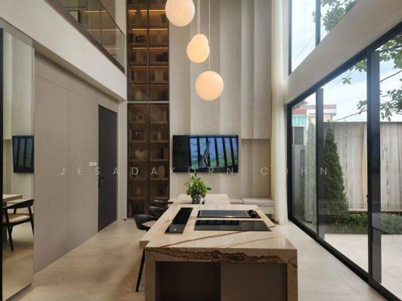 3-BR Townhouse, Bangkok, Bang Chak, Phra Khanong, Bangkok, 3 Bedrooms, 209 sqm, Townhouse For Sale, by Jesadakorn Cohn, 500536814 - DDproperty.com