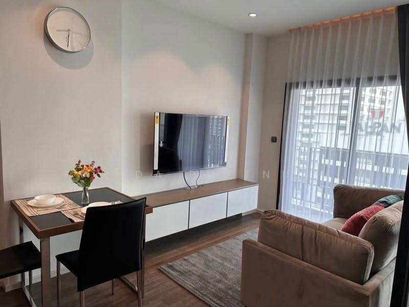MUNIQ Sukhumvit 23, Bangkok, 17 Sukhumvit 23, Khlongtoei Nua, Watthana, Bangkok, 1 Bedroom, 43 sqm, Condo For Rent, by Farida Phetnuam, 500536869 - DDproperty.com