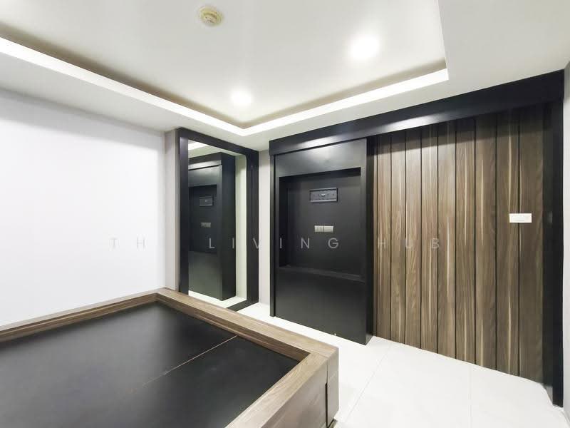 The Kris Ratchada 17, Bangkok, Inthamara 45 Alley, Din Daeng, Bangkok, 1 Bedroom, 46 sqm, Condo For Rent, by THE LIVING HUB, 500536875 - DDproperty.com