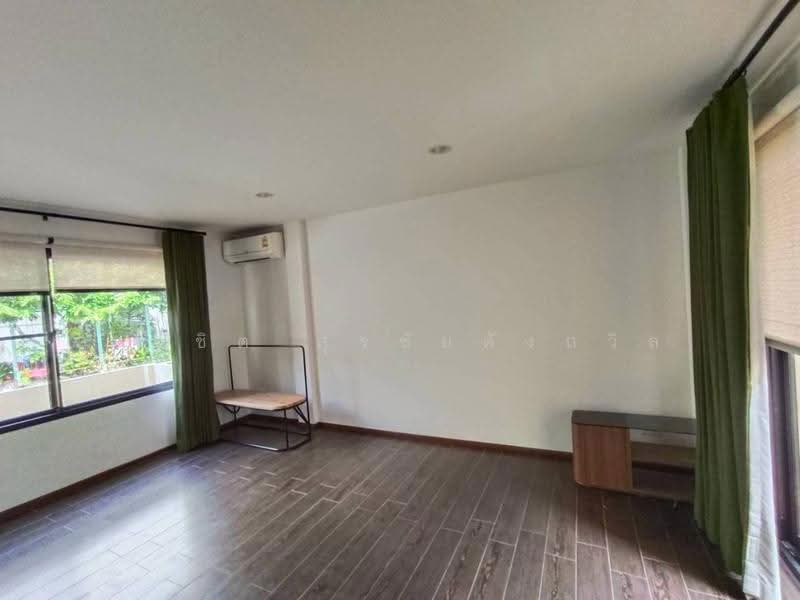 Home office townhouse sukhumvit 41, Bangkok, สุขุมวิท, Khlong Tan Nua, Watthana, Bangkok, 4 Bedrooms, 300 sqm, Townhouse For Rent, by Monchit Surachaidunthavin, 500536889 - DDproperty.com