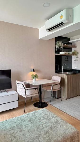 Lloyd Soonvijai-Thonglor, Bangkok, Soi Phetchaburi 47, Phetchaburi Road, Bang Kapi, Huai Khwang, Bangkok, 1 Bedroom, 32 sqm, Condo For Rent, by พชร ชาญศิริ, 500536986 - DDproperty.com
