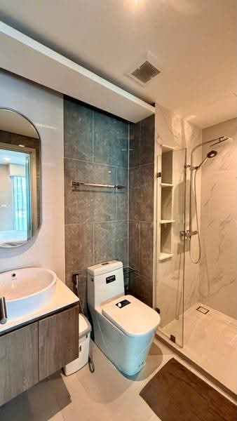 Lloyd Soonvijai-Thonglor, Bangkok, Soi Phetchaburi 47, Phetchaburi Road, Bang Kapi, Huai Khwang, Bangkok, 1 Bedroom, 32 sqm, Condo For Rent, by พชร ชาญศิริ, 500536986 - DDproperty.com