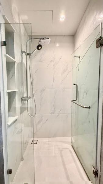 Lloyd Soonvijai-Thonglor, Bangkok, Soi Phetchaburi 47, Phetchaburi Road, Bang Kapi, Huai Khwang, Bangkok, 1 Bedroom, 32 sqm, Condo For Rent, by พชร ชาญศิริ, 500536986 - DDproperty.com
