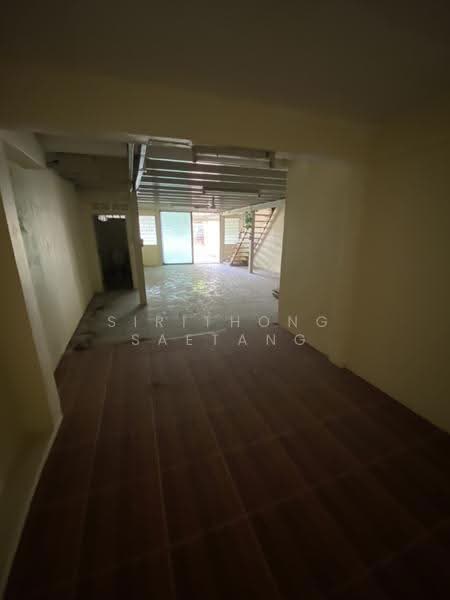 Land with house Soi Pracha Rat Bamphen 10, Huai Khwang, near MRT Huai Khwang Station, Bangkok, ประชาราษฎร์บำเพ็ญ ซอย 10, Huai Khwang, Bangkok, , 104 sqm, Land For Sale, by Sirithong Saetang, 500537075 - DDproperty.com