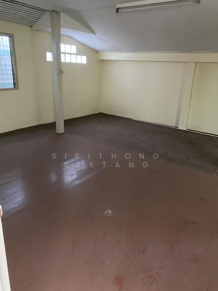 Land with house Soi Pracha Rat Bamphen 10, Huai Khwang, near MRT Huai Khwang Station, Bangkok, ประชาราษฎร์บำเพ็ญ ซอย 10, Huai Khwang, Bangkok, , 104 sqm, Land For Sale, by Sirithong Saetang, 500537075 - DDproperty.com