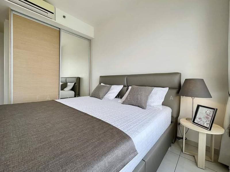 The Lofts Ekkamai, Bangkok, 1415 Sukhumvit Road, Phra Kanong Nua, Watthana, Bangkok, 1 Bedroom, 45 sqm, Condo For Rent, by Farida Phetnuam, 500537112 - DDproperty.com
