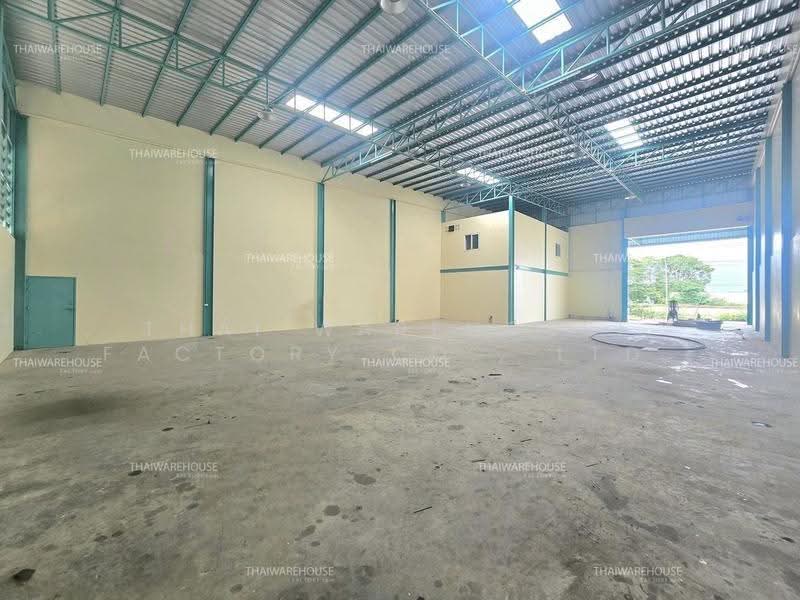 โรงงานและโกดังให้เช่า 384 ตร.ม. คลองสอง คลองหลวง ปทุมธานี ติดถนนใหญ่ รถตู้คอนเทนเนอร์ 40 ฟุตเข้าได้, ปทุมธานี, คลองสอง, คลองหลวง, ปทุมธานี, 384 ตร.ม., โกดัง-โรงงาน ให้เช่า, โดย THAI WAREHOUSE FACTORY CO., LTD., 500537132 - DDproperty.com