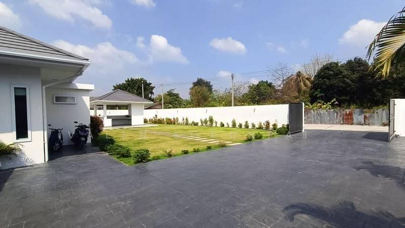 4-BR Villa, Prachuap Khiri Khan, Hin Lek Fai, Hua Hin, Prachuap Khiri Khan, 4 Bedrooms, 390 sqm, Villa For Sale, by Valen Lokunpai , 500537148 - DDproperty.com