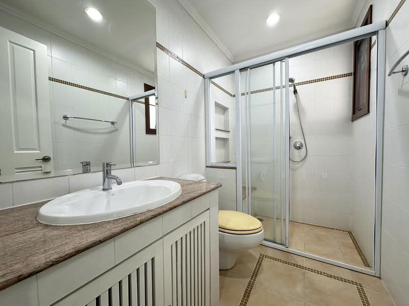 Narasiri Pattanakarn-Srinakarin, Bangkok, 878 Soi Srinakarin 20, Khlong Chan, Bang Kapi, Bangkok, 4 Bedrooms, 375 sqm, Single Detached House For Rent, by คุณรวีวรรณ อู่เงิน, 500537157 - DDproperty.com
