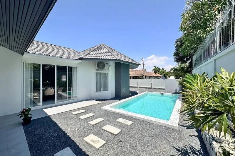 undefined, Chon Buri (Pattaya), Nong Pru, Bang Lamung (Pattaya), Chon Buri (Pattaya), 4 Bedrooms, 250 sqm, Villa For Sale, by Valen Lokunpai , 500537167 - DDproperty.com